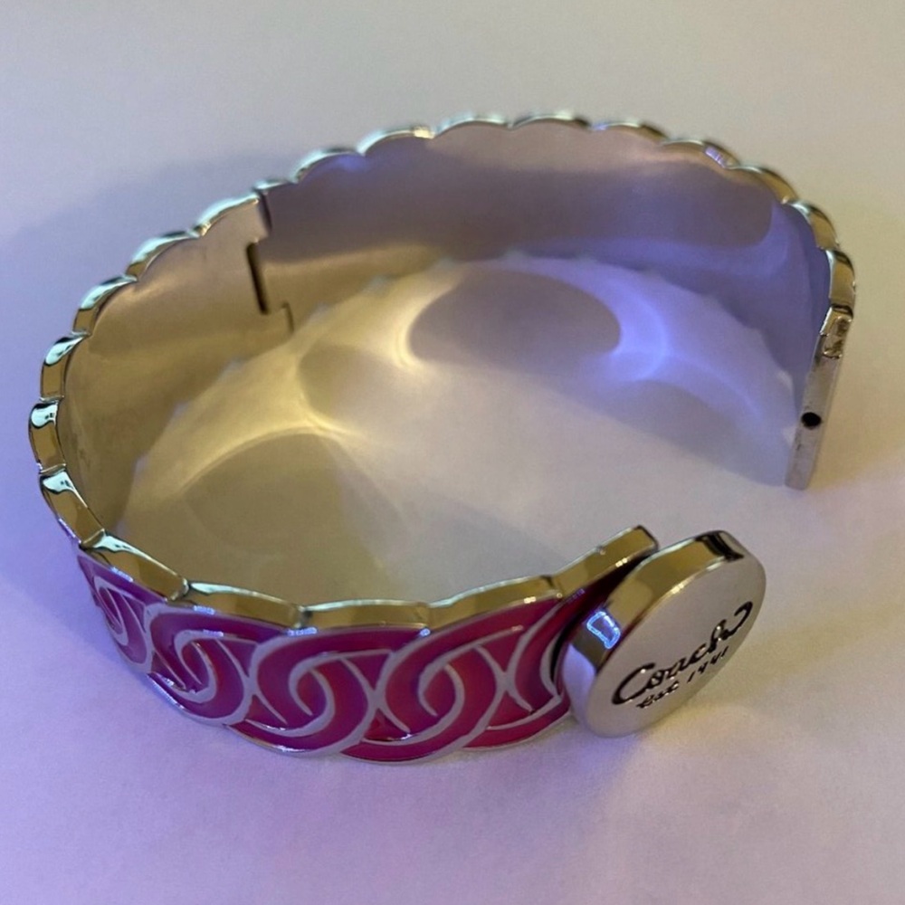 Coach Pink Fuchsia Enamel Interlocking Links Bangle Bracelet - Picture 2 of 9